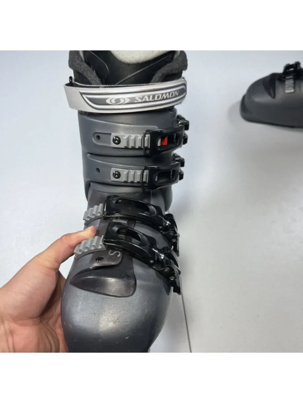 Salomon womens performa